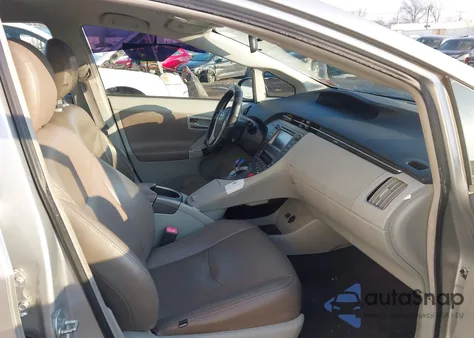 2013 Toyota Prius Two z USA, uszkodzony, nr VIN JTDKN3DU3D5581253